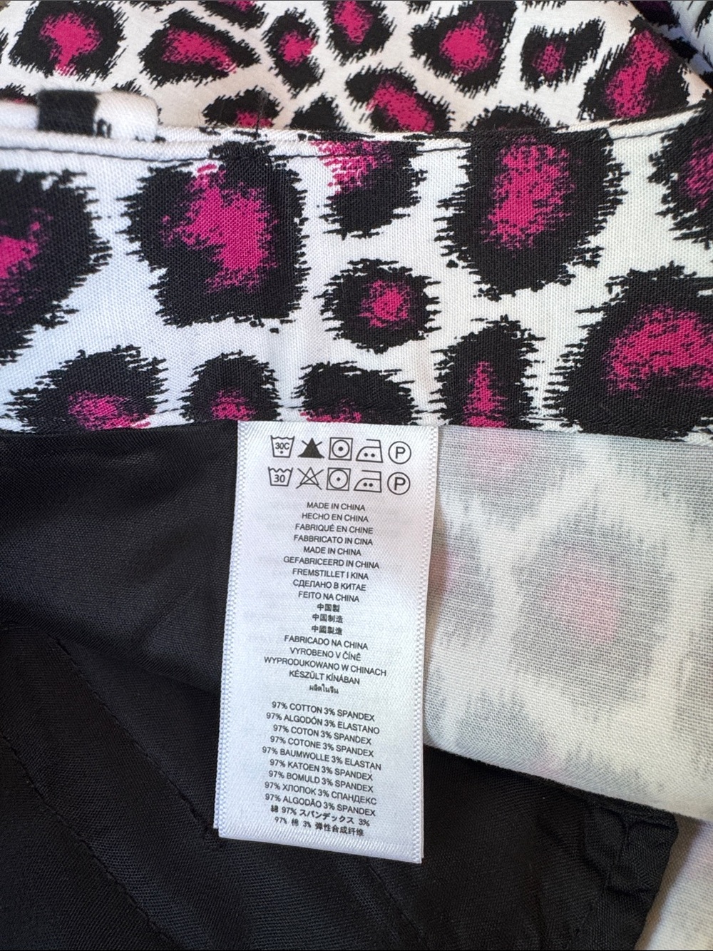 Michael Kors mid rise pink black leopard print stretch tapered pants NWOT size 8 - Picture 4 of 9